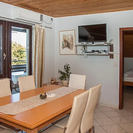 Paolija App4 Apartment