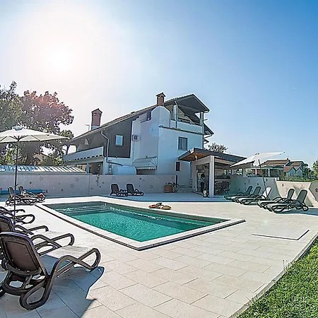 Apartment Paolija App4 *